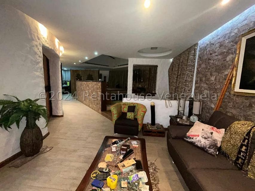 Casa (Multipes Niveles) en Venta en Monterrey, Distrito Metropolitano - 52