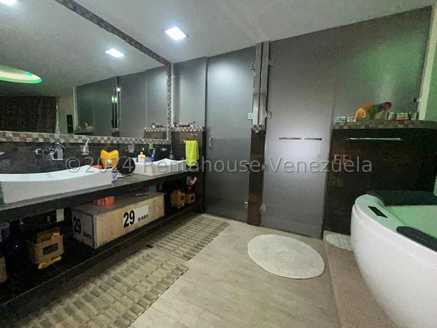 Casa (Multipes Niveles) en Venta en Monterrey, Distrito Metropolitano - 58