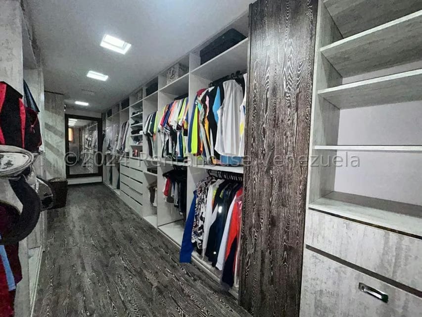 Casa (Multipes Niveles) en Venta en Monterrey, Distrito Metropolitano - 63