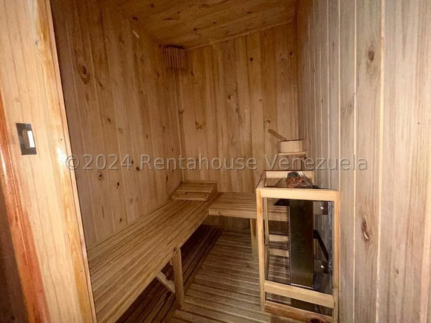 Casa (Multipes Niveles) en Venta en Monterrey, Distrito Metropolitano - 65