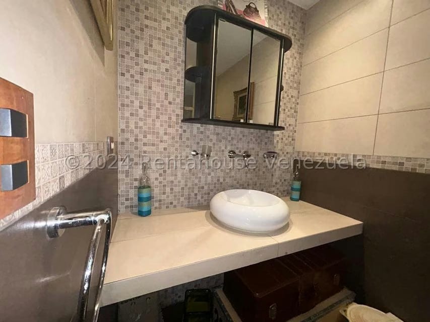 Casa (Multipes Niveles) en Venta en Monterrey, Distrito Metropolitano - 67