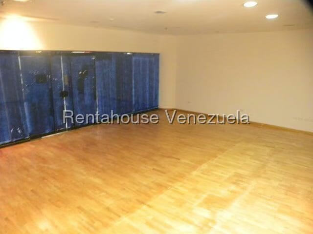 Comercial (Local Comercial) en Alquiler en El Rosal, Distrito Metropolitano - 3