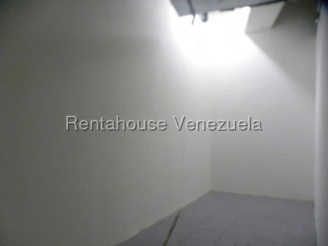Comercial (Local Comercial) en Alquiler en El Rosal, Distrito Metropolitano - 8