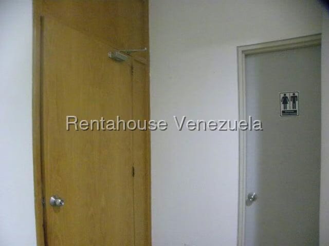 Comercial (Local Comercial) en Alquiler en El Rosal, Distrito Metropolitano - 9
