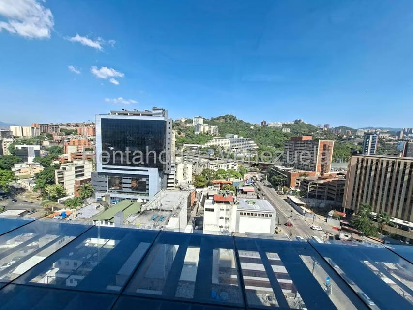 Comercial (Local Comercial) en Alquiler en Las Mercedes, Distrito Metropolitano - 13