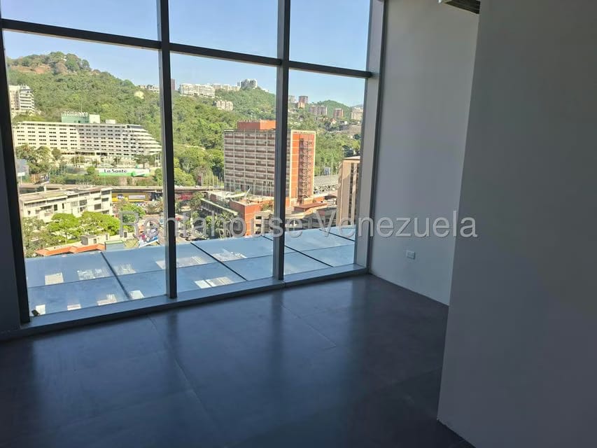 Comercial (Local Comercial) en Alquiler en Las Mercedes, Distrito Metropolitano - 6