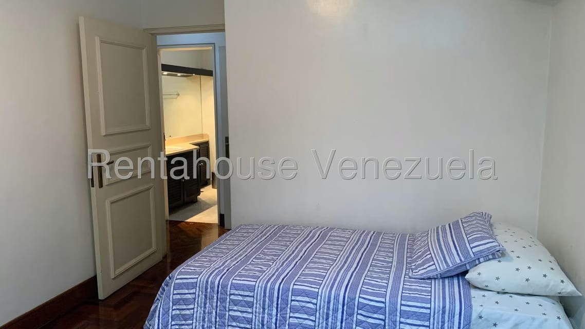 Apartamento (1 Nivel) en Alquiler en La Castellana, Distrito Metropolitano - 11