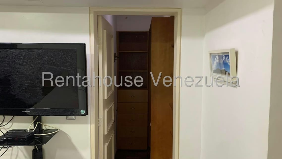 Apartamento (1 Nivel) en Alquiler en La Castellana, Distrito Metropolitano - 8
