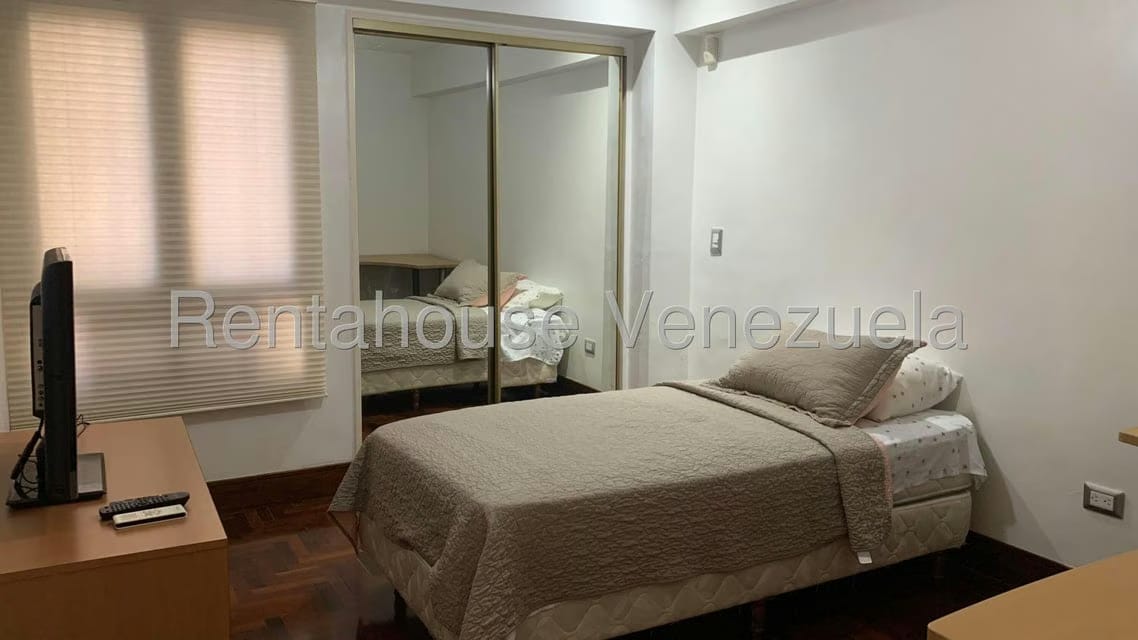 Apartamento (1 Nivel) en Alquiler en La Castellana, Distrito Metropolitano - 10