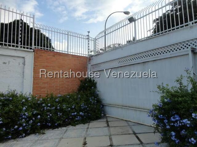 Casa (Multipes Niveles) en Alquiler en Valle Arriba, Distrito Metropolitano - 2