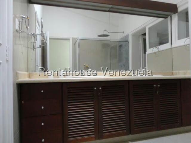 Casa (Multipes Niveles) en Alquiler en Valle Arriba, Distrito Metropolitano - 30