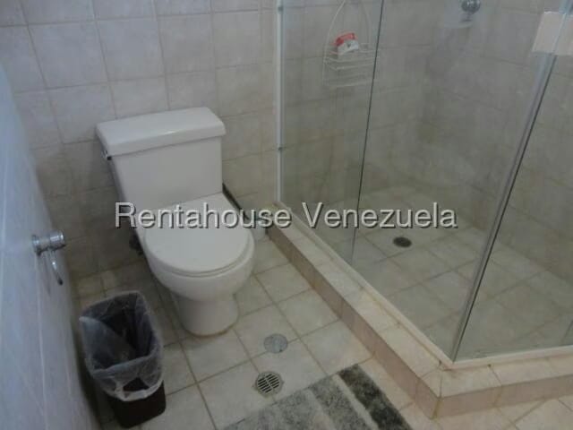 Casa (Multipes Niveles) en Alquiler en Valle Arriba, Distrito Metropolitano - 51
