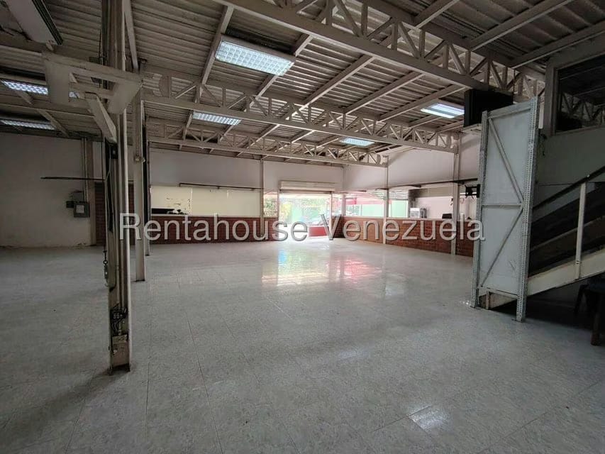 Comercial (Local Comercial) en Alquiler en Turumo, Distrito Metropolitano - 8