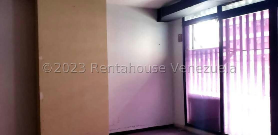 Comercial (Local Comercial) en Venta en Parroquia Catedral, Distrito Metropolitano - 2