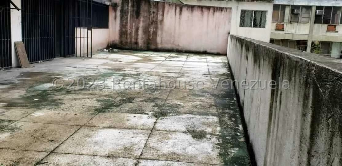 Comercial (Local Comercial) en Venta en Parroquia Catedral, Distrito Metropolitano - 15
