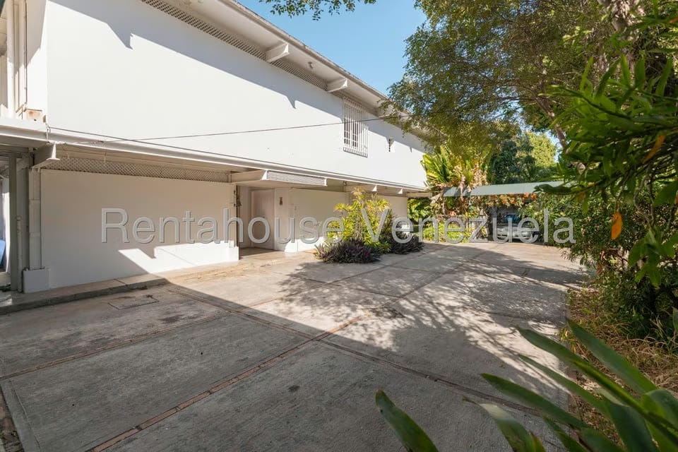 Casa (Multipes Niveles) en Venta en Los Chorros, Distrito Metropolitano - 2