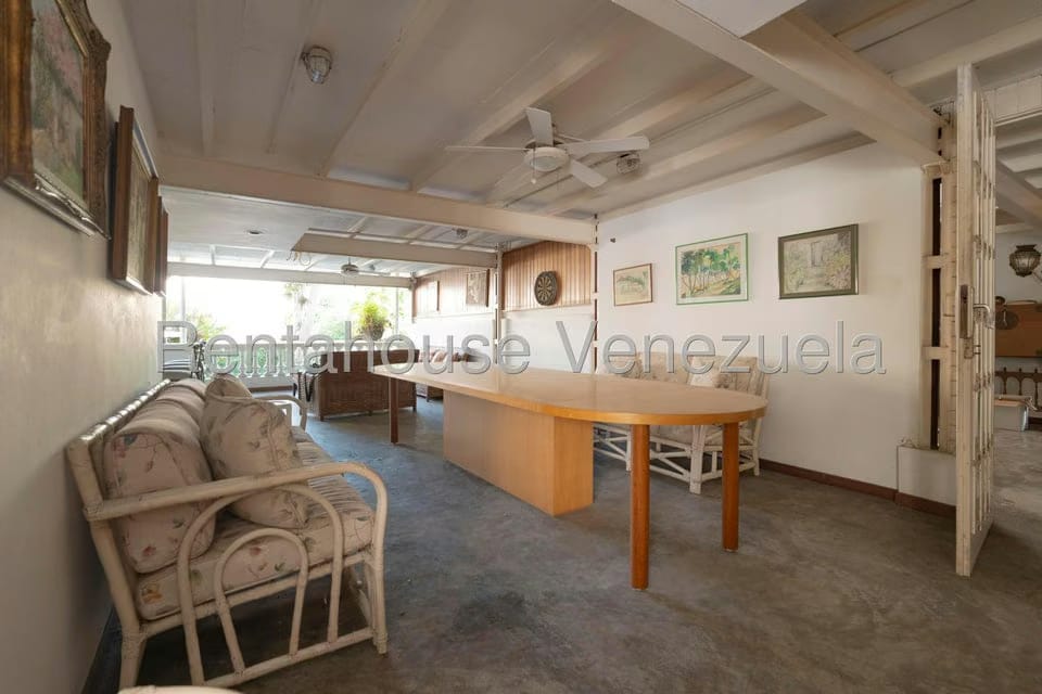 Casa (Multipes Niveles) en Venta en Los Chorros, Distrito Metropolitano - 5