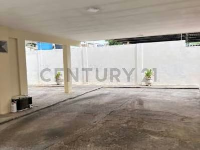 Venta de Edificio detras de Edificio Miranda con 4 apartamentos tipo estudio - 2