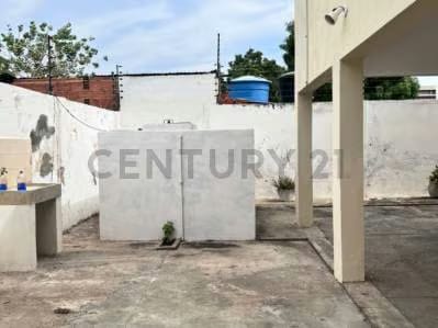 Venta de Edificio detras de Edificio Miranda con 4 apartamentos tipo estudio - 3