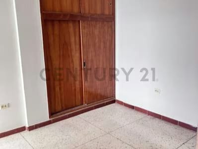 Venta de Edificio detras de Edificio Miranda con 4 apartamentos tipo estudio - 7