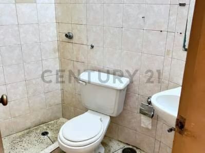 Venta de Edificio detras de Edificio Miranda con 4 apartamentos tipo estudio - 9