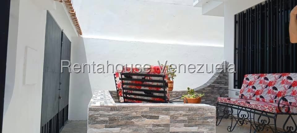 Casa (Multipes Niveles) en Venta en El Country, Trujillo - 4