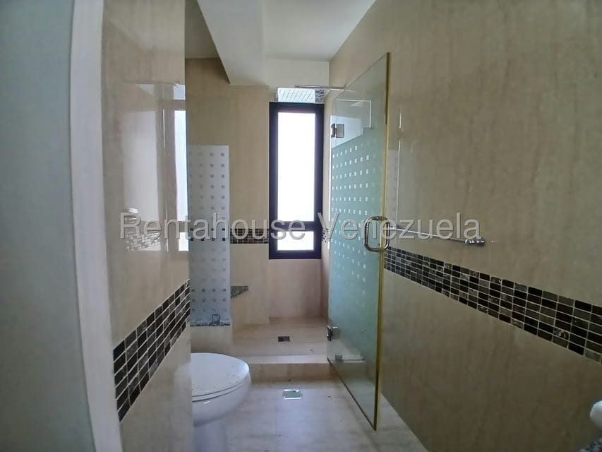 Apartamento (1 Nivel) en Venta en Mampote, Miranda - 31