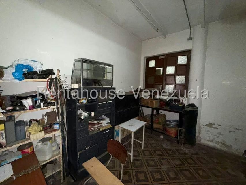 Comercial (Local Comercial) en Venta en Parroquia Santa Teresa, Distrito Metropolitano - 13