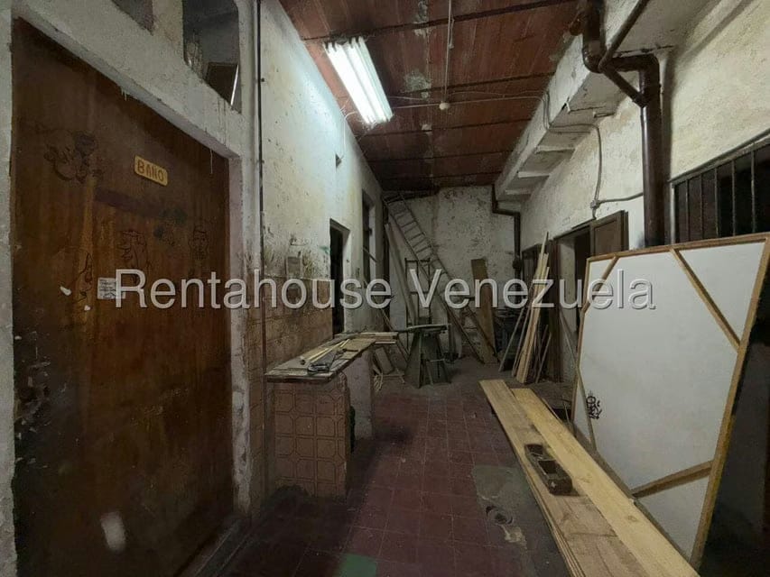 Comercial (Local Comercial) en Venta en Parroquia Santa Teresa, Distrito Metropolitano - 17