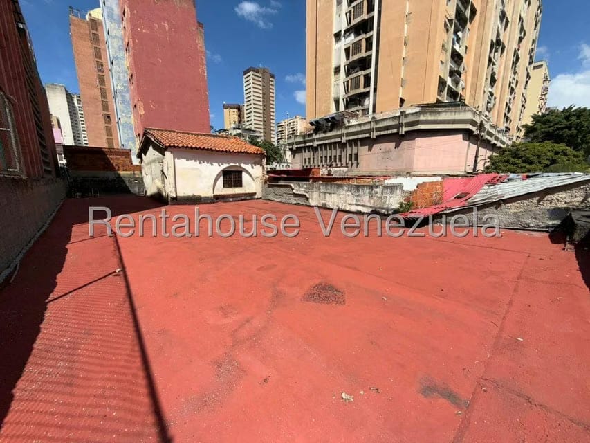 Comercial (Local Comercial) en Venta en Parroquia Santa Teresa, Distrito Metropolitano - 23