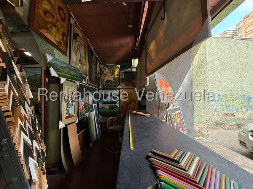 Comercial (Local Comercial) en Venta en Parroquia Santa Teresa, Distrito Metropolitano - 5