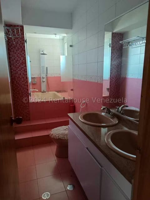 Apartamento (Duplex) en Venta en Las Acacias, Distrito Metropolitano - 20