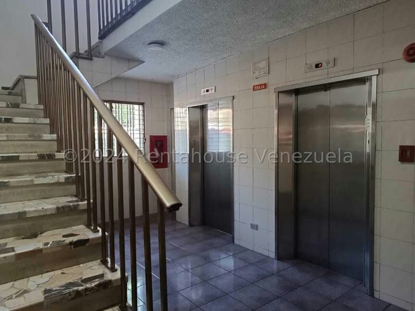 Apartamento (Duplex) en Venta en Las Acacias, Distrito Metropolitano - 5