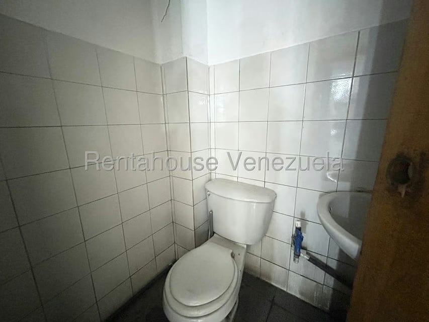 Comercial (Local Comercial) en Alquiler en Centro, Lara - 23