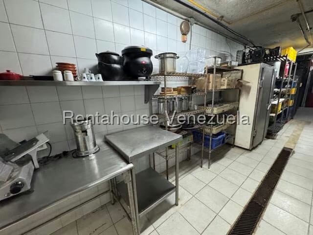 Comercial (Local Comercial) en Alquiler en El Hatillo, Distrito Metropolitano - 22