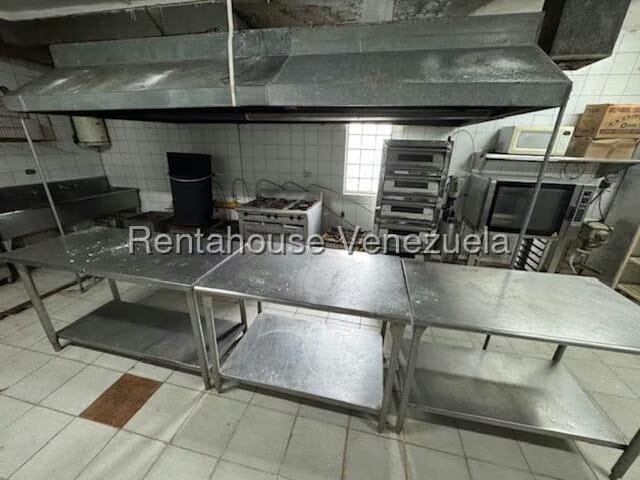 Comercial (Local Comercial) en Alquiler en El Hatillo, Distrito Metropolitano - 34