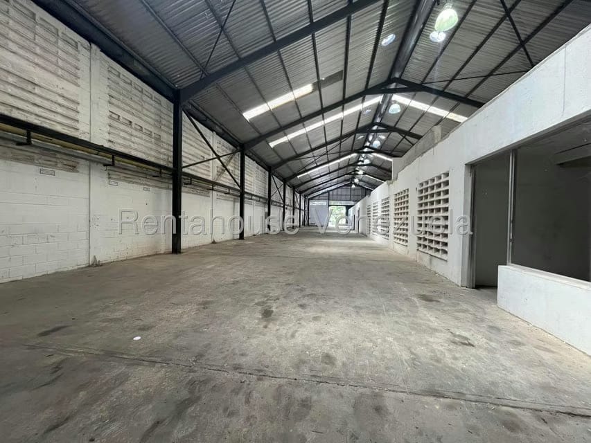 Comercial (Local Comercial) en Alquiler en Zona Industrial San Vicente, Aragua - 16