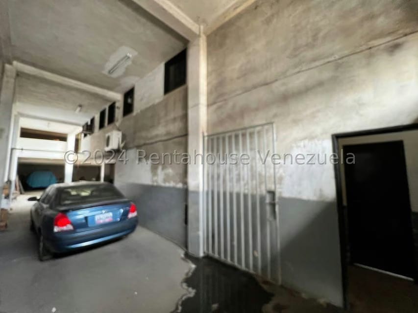 Comercial (Edificio) en Venta en Avenida Páez, Aragua - 11