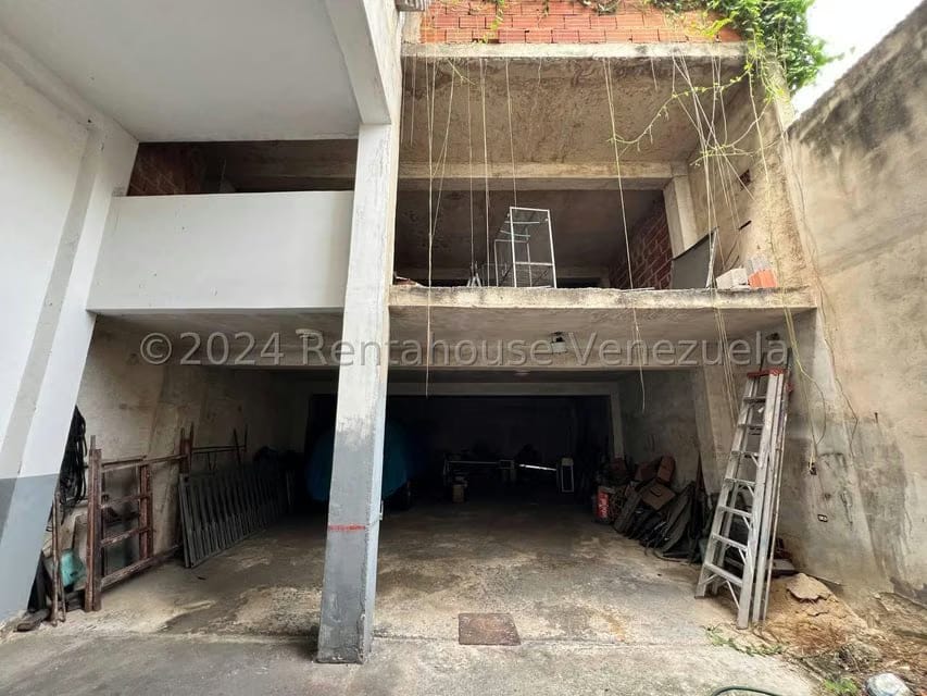 Comercial (Edificio) en Venta en Avenida Páez, Aragua - 105