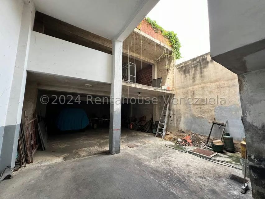 Comercial (Edificio) en Venta en Avenida Páez, Aragua - 106