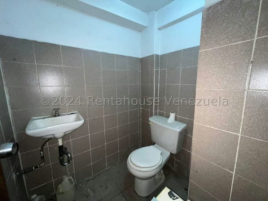 Comercial (Edificio) en Venta en Avenida Páez, Aragua - 16