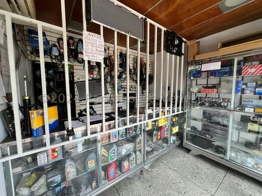 Comercial (Edificio) en Venta en Avenida Páez, Aragua - 3