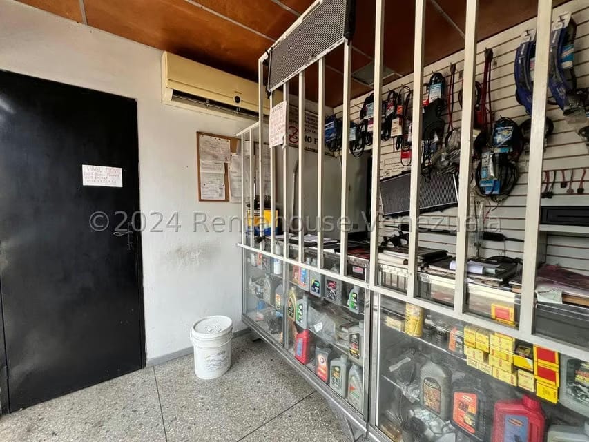Comercial (Edificio) en Venta en Avenida Páez, Aragua - 4