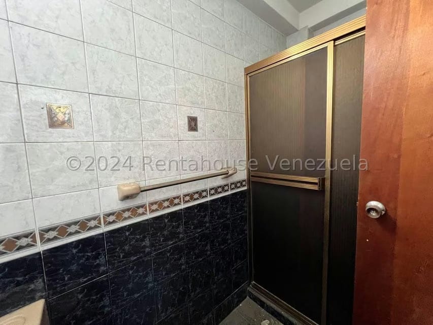 Comercial (Edificio) en Venta en Avenida Páez, Aragua - 39