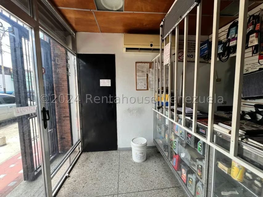 Comercial (Edificio) en Venta en Avenida Páez, Aragua - 5