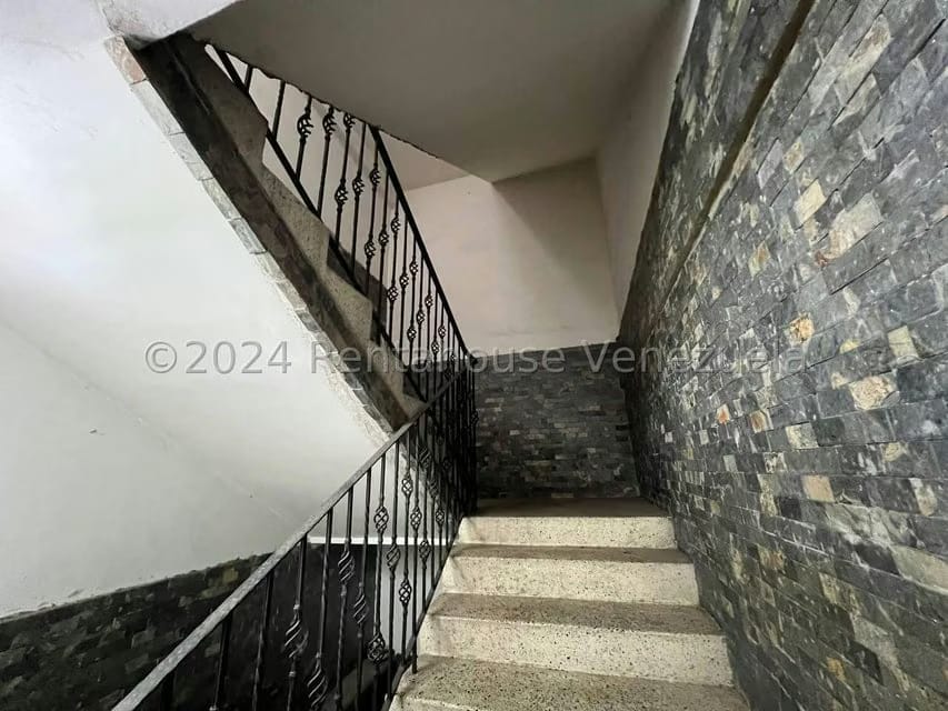 Comercial (Edificio) en Venta en Avenida Páez, Aragua - 46