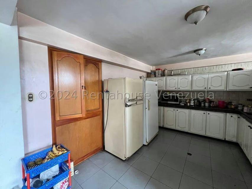 Comercial (Edificio) en Venta en Avenida Páez, Aragua - 56