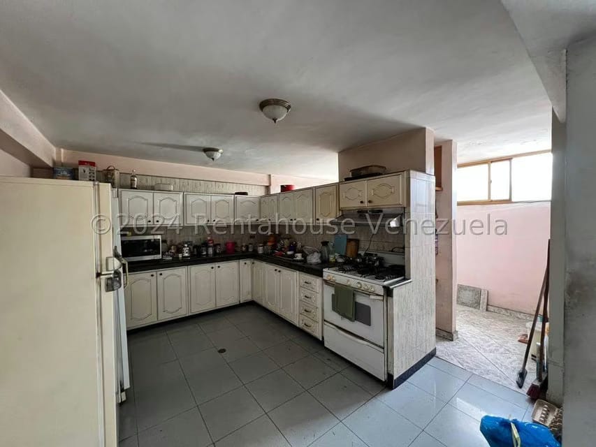 Comercial (Edificio) en Venta en Avenida Páez, Aragua - 61