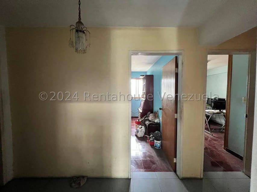 Comercial (Edificio) en Venta en Avenida Páez, Aragua - 63