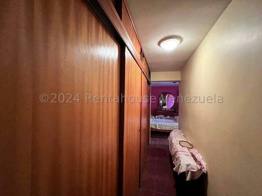 Comercial (Edificio) en Venta en Avenida Páez, Aragua - 71